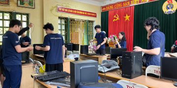 Kaopiz dành tặng phòng tin học cho điểm trường Nậm Mười