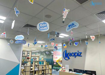 Không khí sinh nhật ngập tràn văn phòng Kaopiz
