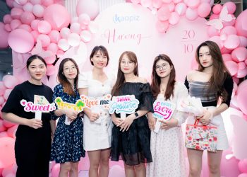 Ngập tràn sắc hồng tại Kaopiz trong ngày của phái đẹp