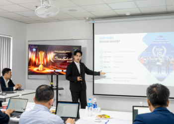 Kaopiz tham gia thuyết trình tại giải thưởng Sao Khuê 2024