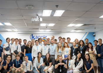 Sinh viên Đại học Ultrecht khám phá văn phòng làm việc và giao lưu cùng đội ngũ kỹ sư Kaopiz