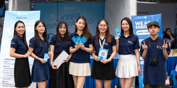 Kaopiz đón hàng trăm sinh viên ghé thăm gian hàng tại UET Job Fair 2024 