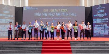 [KAOPIZ & DUT] Lần đầu Kaopiz Đà Nẵng “đi job fair” có gì? 