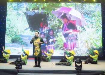 Tiền thưởng chưa kịp nóng tay, Đội văn nghệ SBU1 trích ngay ủng hộ xây trường  