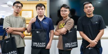 Trình làng mẫu túi 10 năm khiến fan sưu tập merchandise nhà K mê mệt  