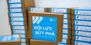 “Náo loạn” giờ làm việc buổi sáng cùng những hộp quà bí ẩn