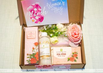 Khám phá những set quà 8/3 ấm áp yêu thương từ Kaopiz  