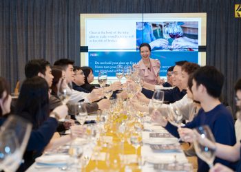 Nâng tầm phong thái – Chinh phục mọi bàn tiệc