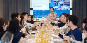 Nâng tầm phong thái – Chinh phục mọi bàn tiệc