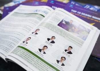 Kaopiz xuất hiện trên tạp chí Top 10 doanh nghiệp Công nghệ số xuất sắc Việt Nam 2024