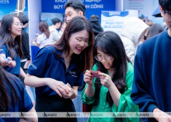 Kaopiz cùng sinh viên nhà F mở cánh cửa sự nghiệp tại Career Fair 2025
