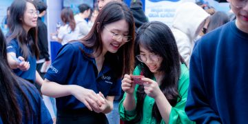 Kaopiz cùng sinh viên nhà F mở cánh cửa sự nghiệp tại Career Fair 2025