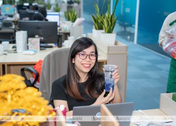 Chiều nay có trà – Căng thẳng bay xa