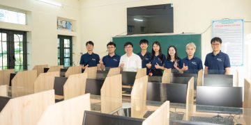 Kaopiz trao tặng phần quà gần 200 triệu đồng tới học sinh miền núi Thanh Hóa và Đà Nẵng