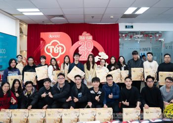 Kaopiz trao gửi quà Tết “Sum Vầy” tới CBNV khắp các văn phòng